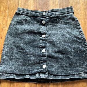H&M black denim skirt
